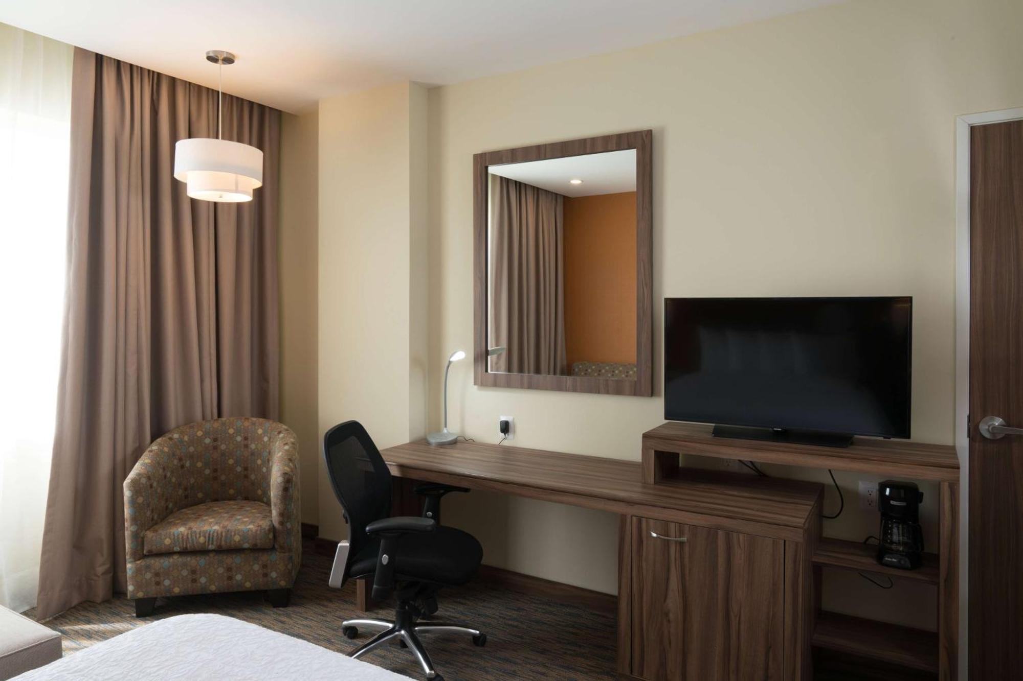 Hampton Inn By Hilton Irapuato Luaran gambar